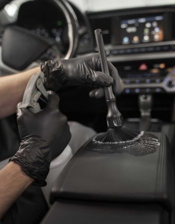 Interieur vehicule RLSD Customs a rennes Beautiful Car 31 – lavage et rénovation automobile haut de gamme à Boussens
